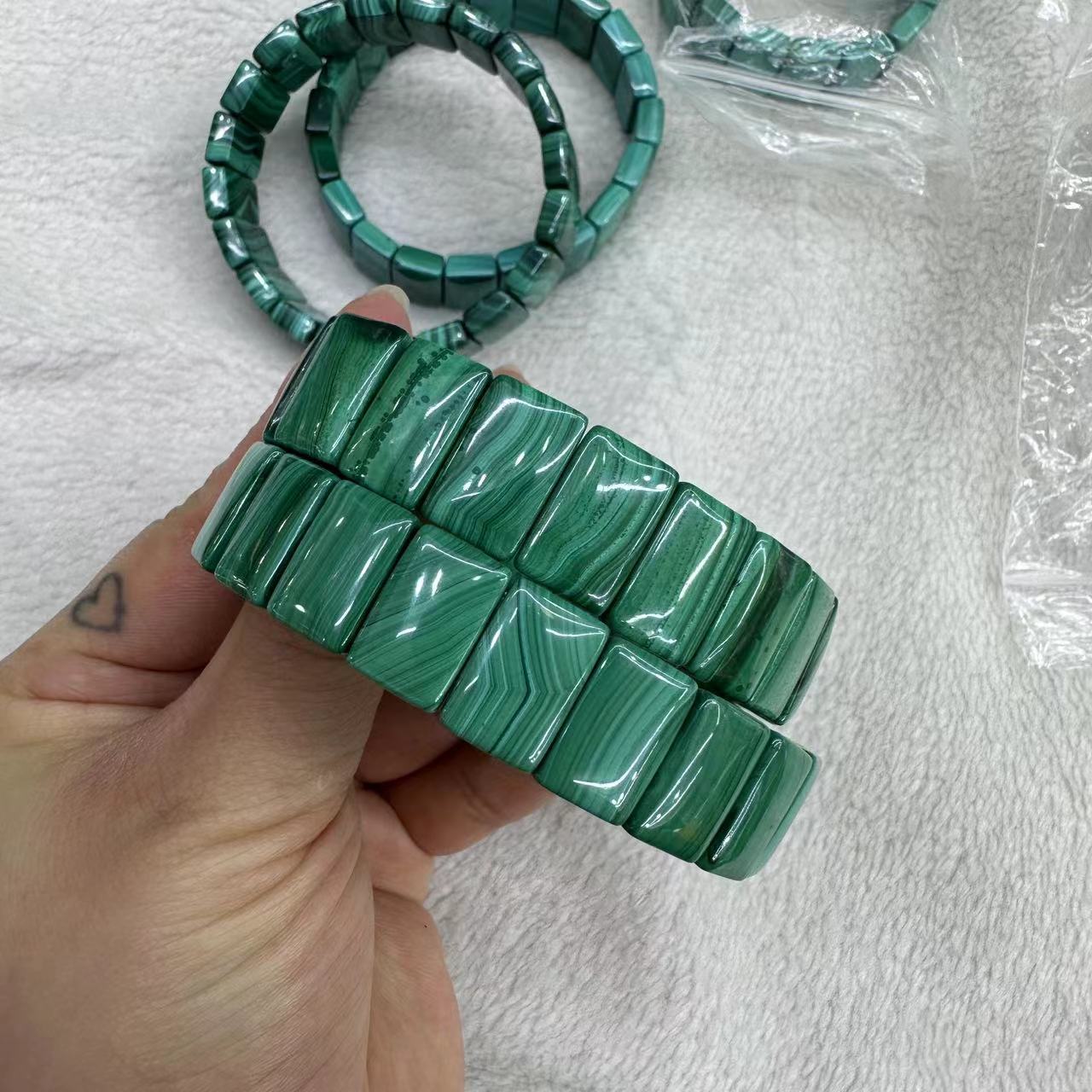 Prawdziwa naturalna zieleń mal – Coordinates Bracelet recenzja i cena